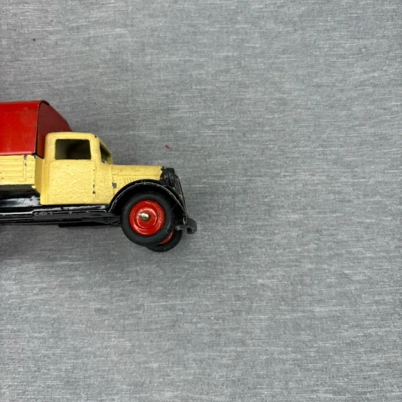 Vintage Dinky Toys 25b Covered Wagon Cream Body Red Tinplate